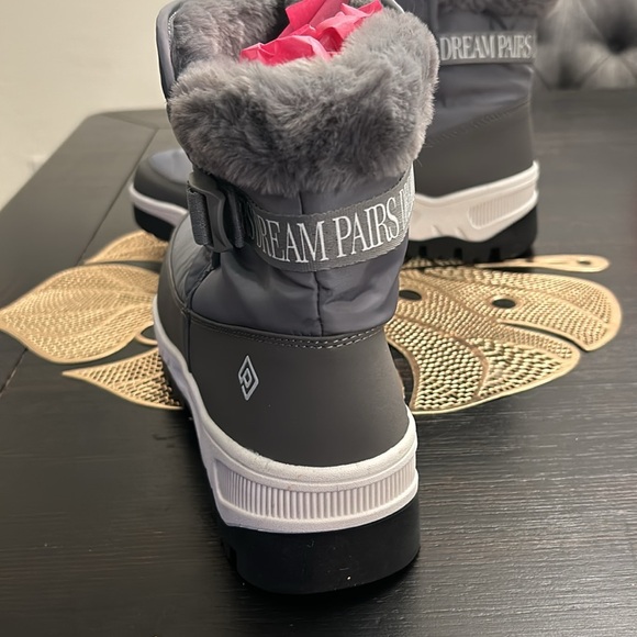 DREAM PAIRS Women's Winter Waterproof Snow  Ankle Booties Size 12 - Picture 9 of 9
